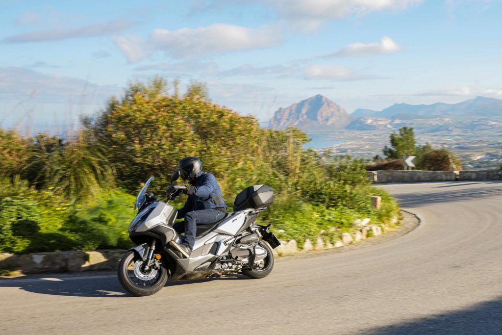 Honda ADV 350 - A2 Riders